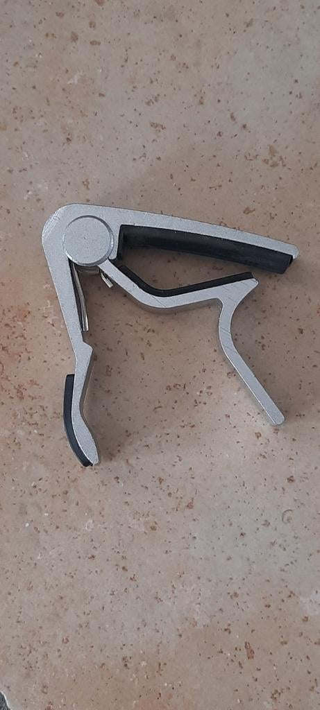 Capodaster, Ophalen of Verzenden, Zo goed als nieuw, Elektrische gitaar