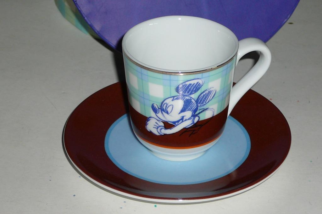 Tasse et soucoupe Mickey Mouse Best of Mickey Disney, Neuf, Enlèvement ou Envoi, Autres matériaux, Autres styles