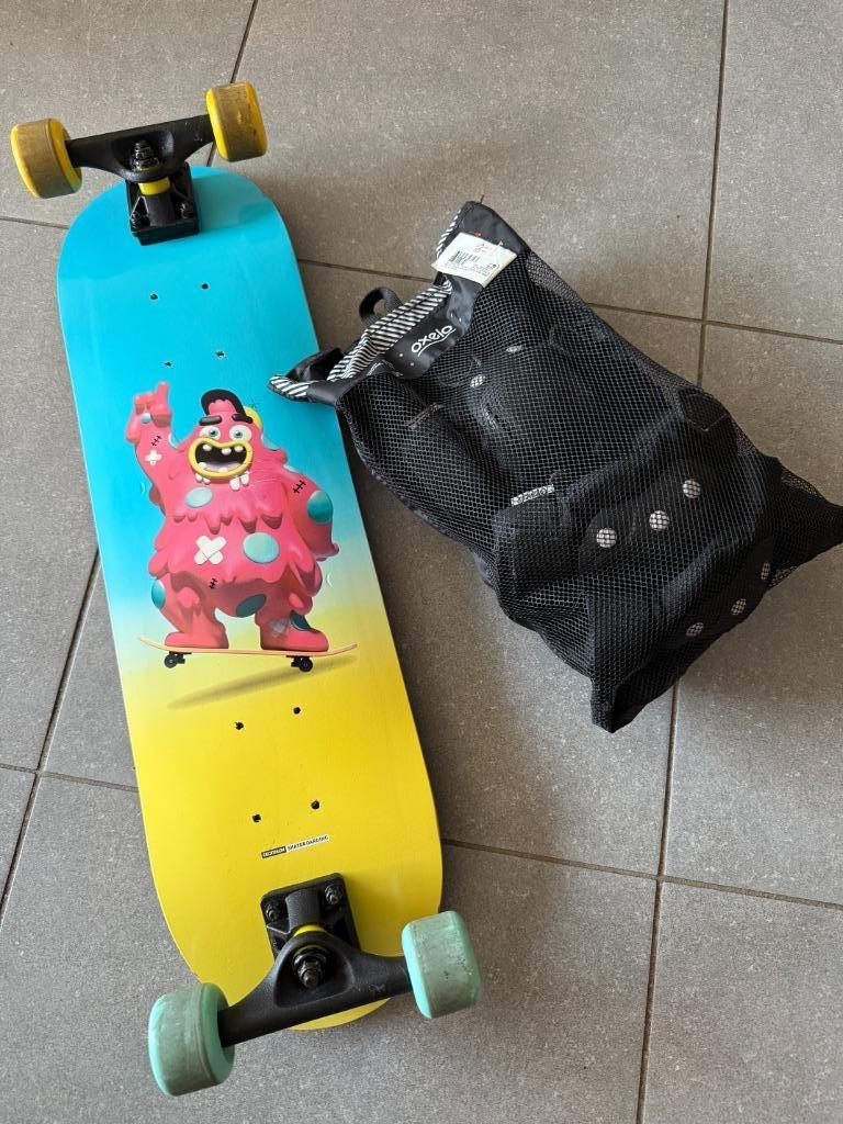 Skateboard Decathlon Play 120 Skate + bescherming Oxelo FIT, Sport en Fitness, Skateboarden, Gebruikt, Skateboard, Ophalen of Verzenden