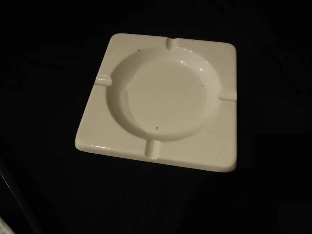 asbak wit Japan rechthoekig 19cm x 19cm x h2,5 cm, Ophalen of Verzenden, Gebruikt, Asbak