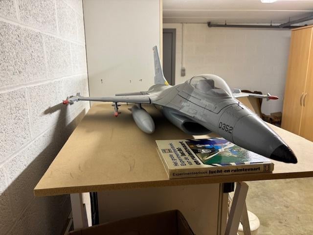 Rc F 16 electro, Ophalen, Gebruikt, Elektro