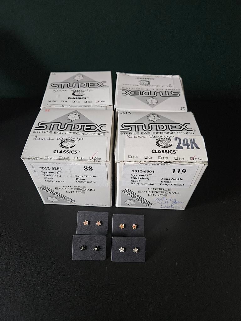 Studex oude bloemetjes oorbellen 25st., Ophalen of Verzenden, Nieuw