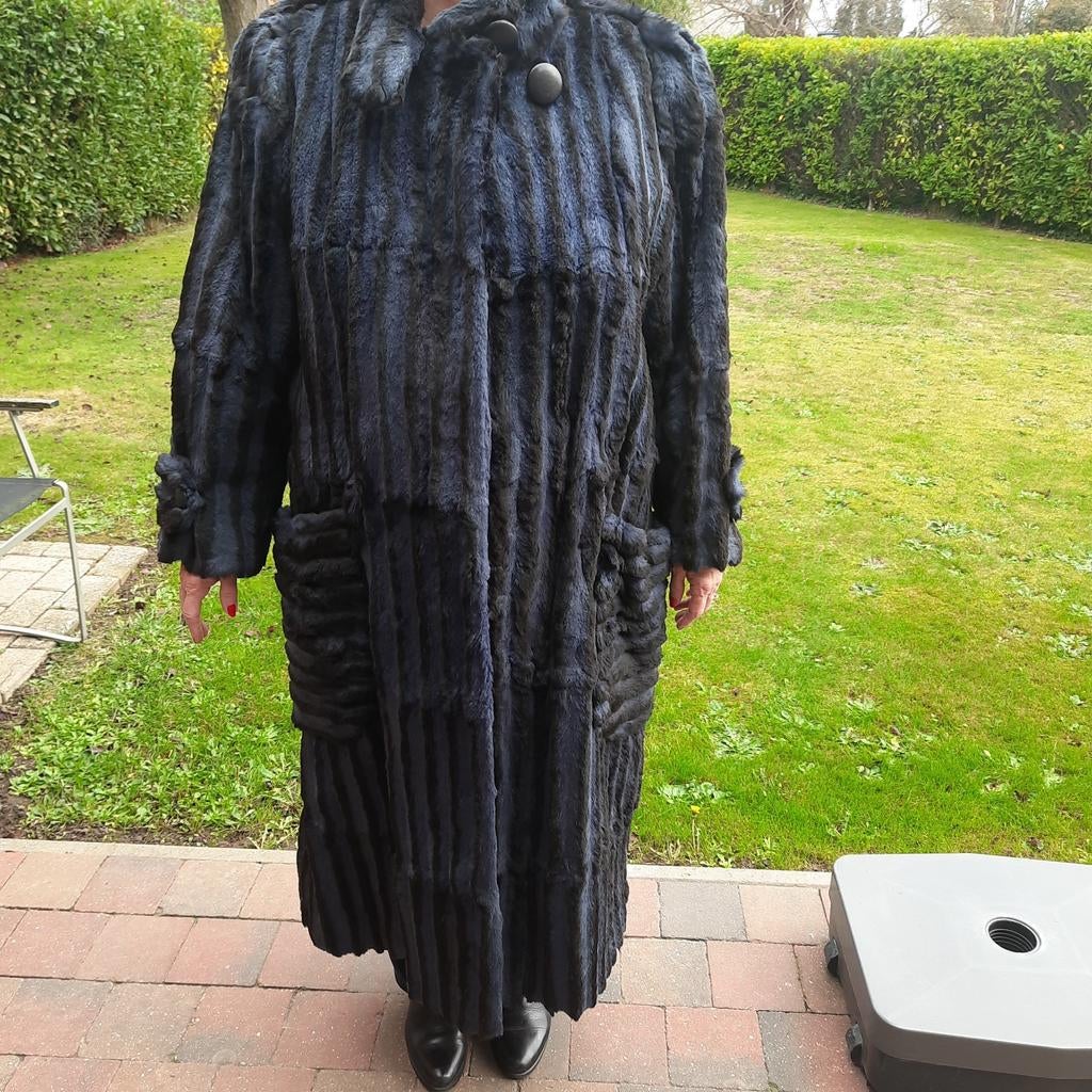 MANTEAU LONG EN FOURRURE ÉLÉGANT *42/44*BLEU/NOIR* COMME NEU, Vêtements | Femmes, Comme neuf, Enlèvement, Bleu, Taille 42/44 (L)