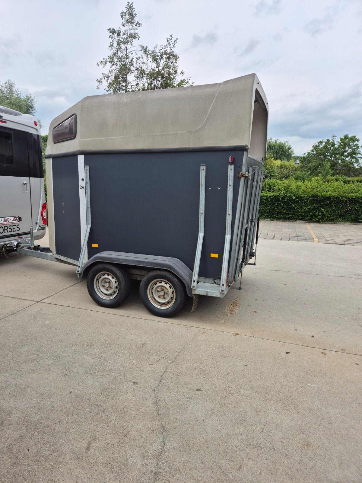 2 paardstrailer hotra in zeer goede staat, Ophalen, Gebruikt, Hout, 2-paards trailer