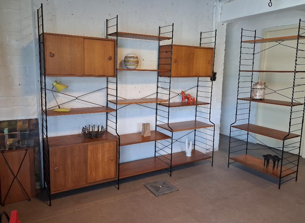 WHB jaren 60 retro wandmeubel, kast links, 25 à 50 cm, 200 à 250 cm, Utilisé, Avec tablette(s)