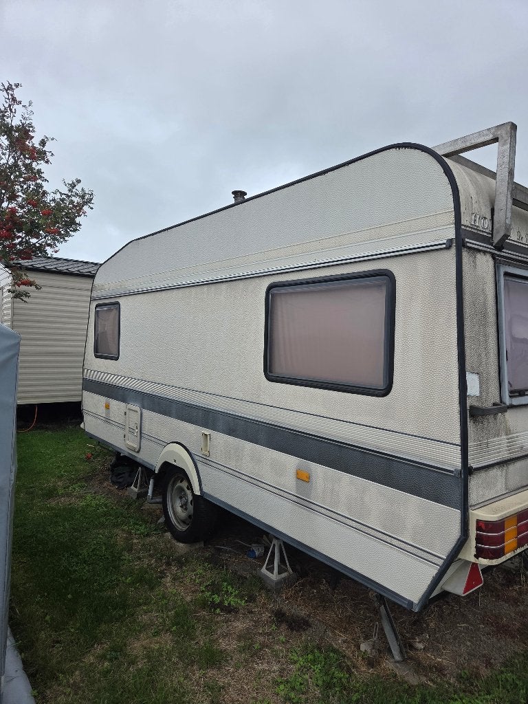 Caravane Hobby Tow, Caravanes & Camping, Particulier, Jusqu'à 4, Hobby