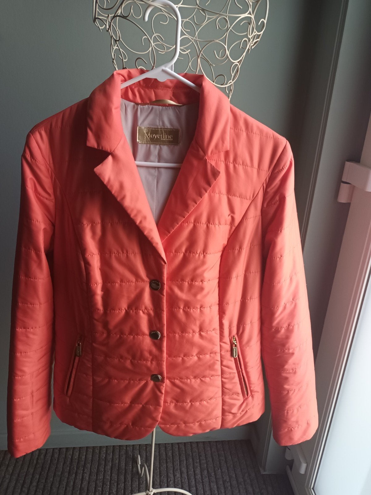 Korte jas van het merk Mayerline Brussels. Oranje, m38, Kleding | Dames, Maat 38/40 (M), Mayerline, Oranje, Ophalen of Verzenden