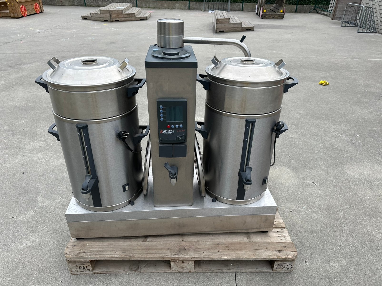 Bravilor Bonamat B20-HW – 2  20 liter – koffiezet, Elektronische apparatuur, Ophalen, Gebruikt, 10 kopjes of meer, Koffiemachine