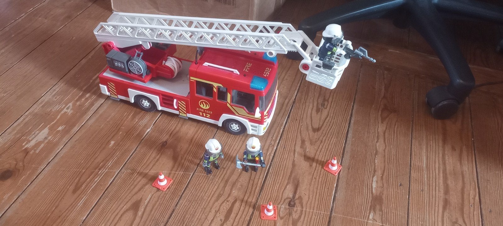 Camion pompier playmobil, Enfants & Bébés, Jouets | Playmobil, Utilisé, Véhicule, City action, Kit complet