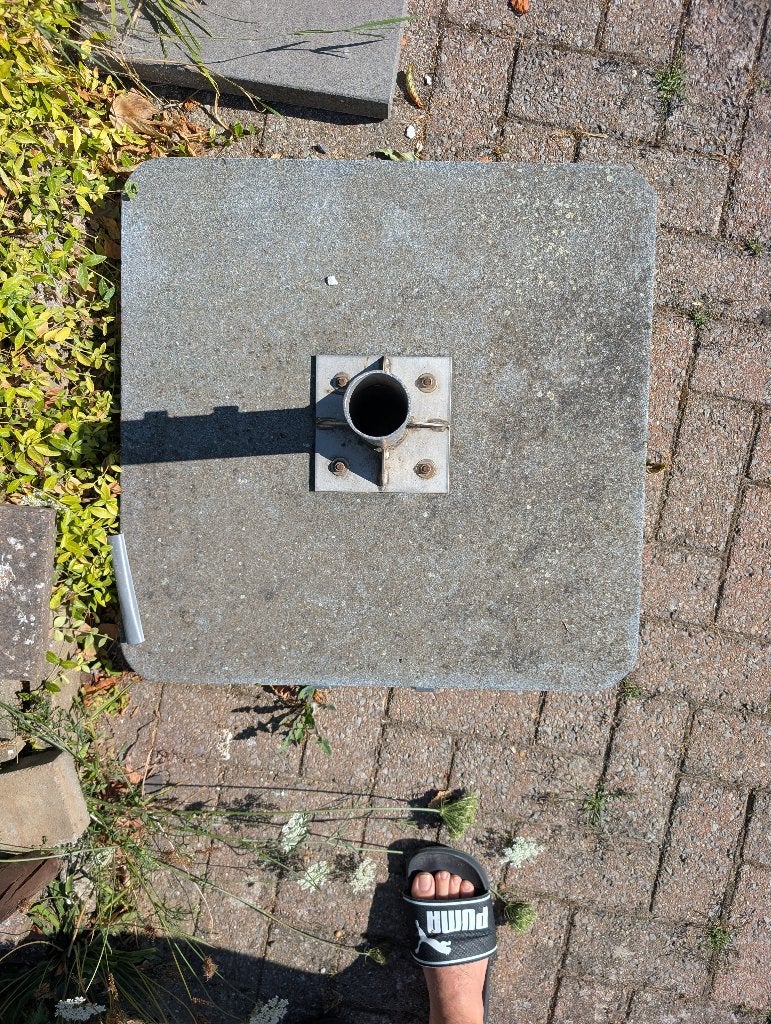 Zware verrijdbare betonnen parasolvoet, Tuin en Terras, Ophalen, Gebruikt, Minder dan 1 meter, Parasolvoet