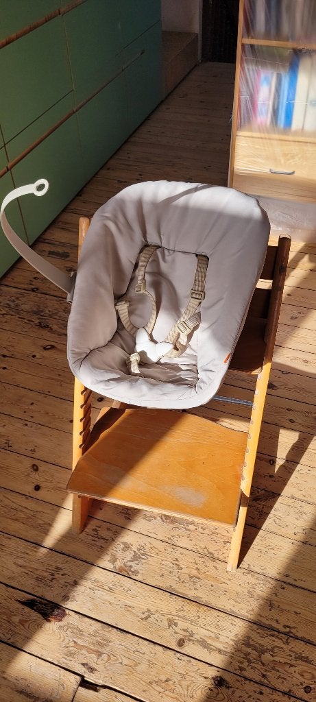 Tripp Trapp Newborn Set Stokke, Enfants & Bébés, Enlèvement, Comme neuf, Chaise évolutive, Ceinture(s)