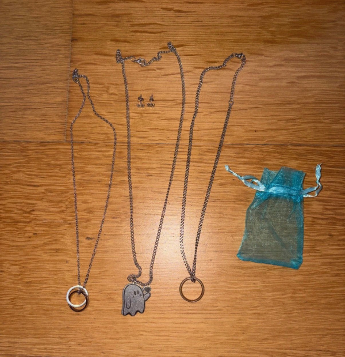 Lots de 3 colliers et boucle d’oreille, Enlèvement, Utilisé, Argent, Argent