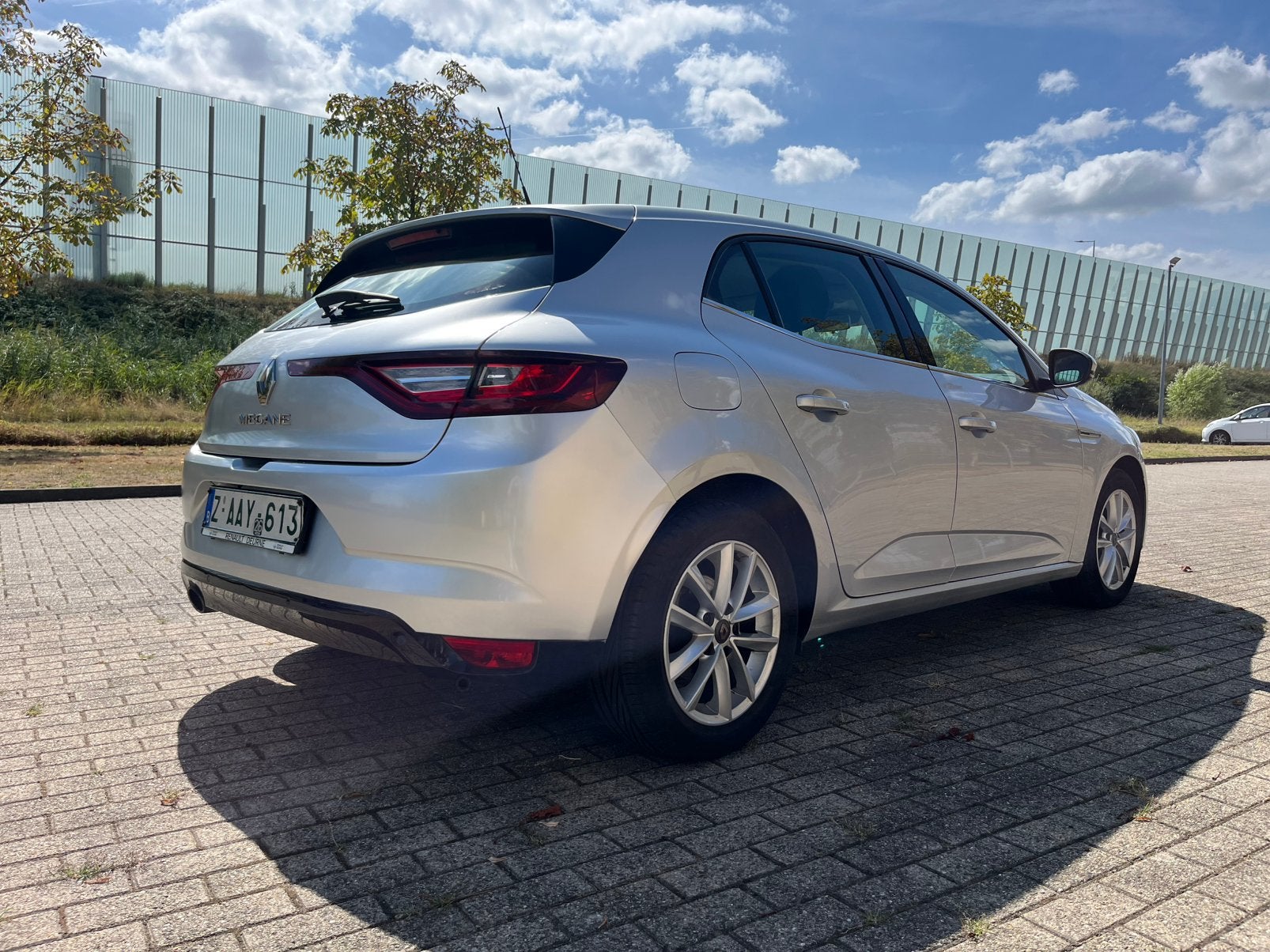 Renault Megane 1.2Tce 2016/126000 km, Auto's, Renault, Euro 6, Parkeersensor, Zilver of Grijs, Stadsauto