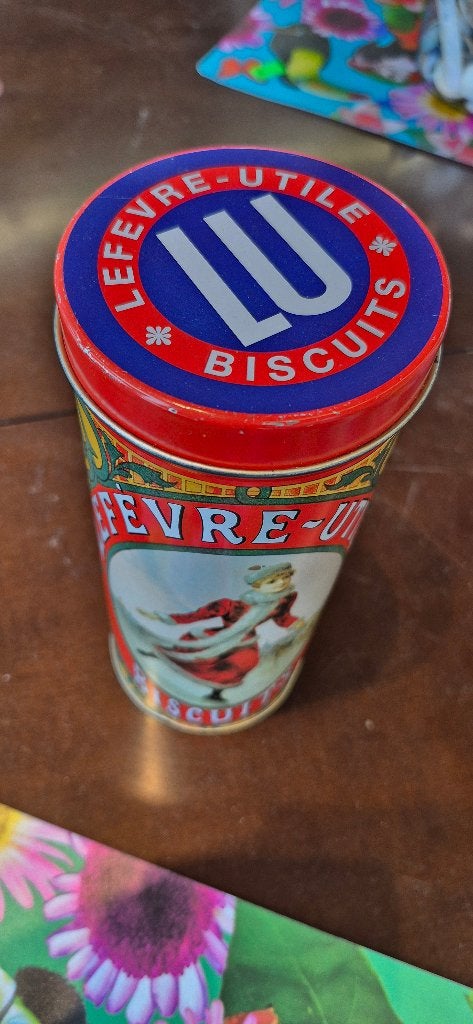 Vintage LU Févre-Utile koekblik – schaatsende dame, Verzamelen, Blikken, Ophalen of Verzenden, Gebruikt, Koek(jes), Overige merken