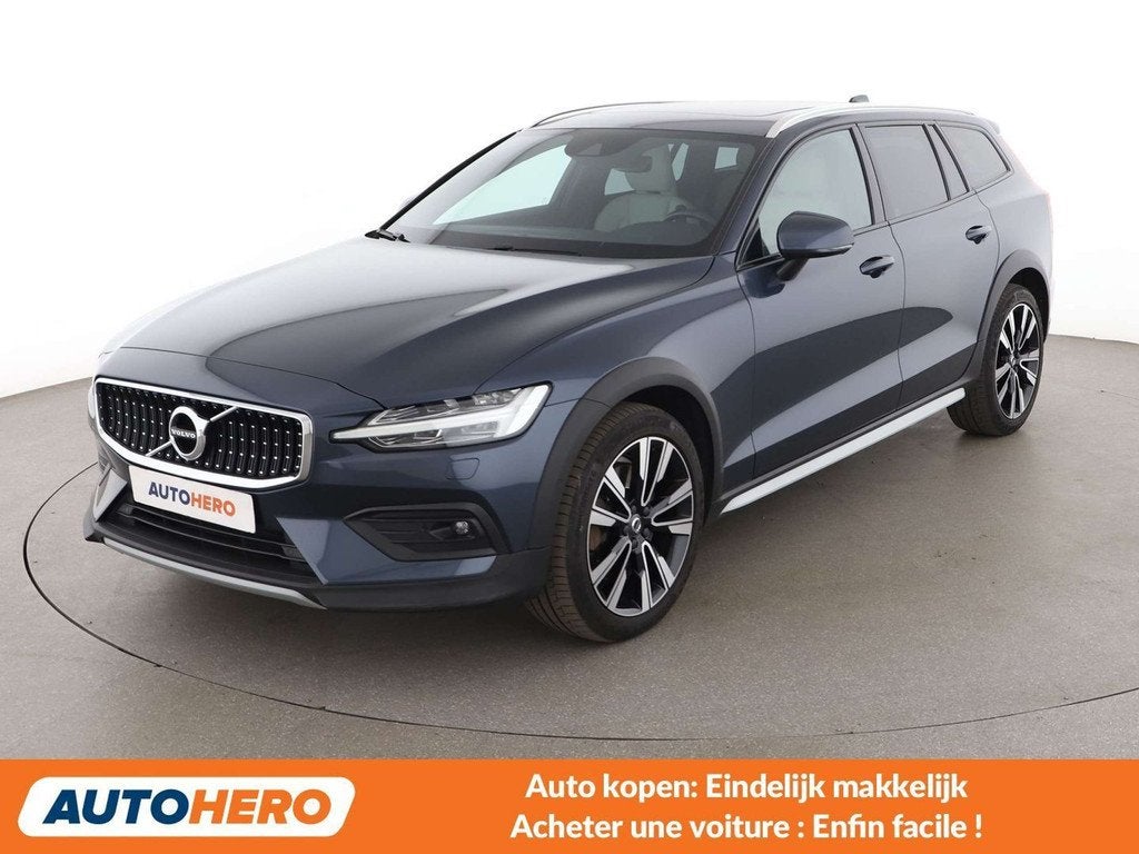 Volvo V60 Cross Country 2.0 D4 AWD (bj 2020, automaat), Auto's, Automaat, Gebruikt, Blauw, Adaptive Cruise Control