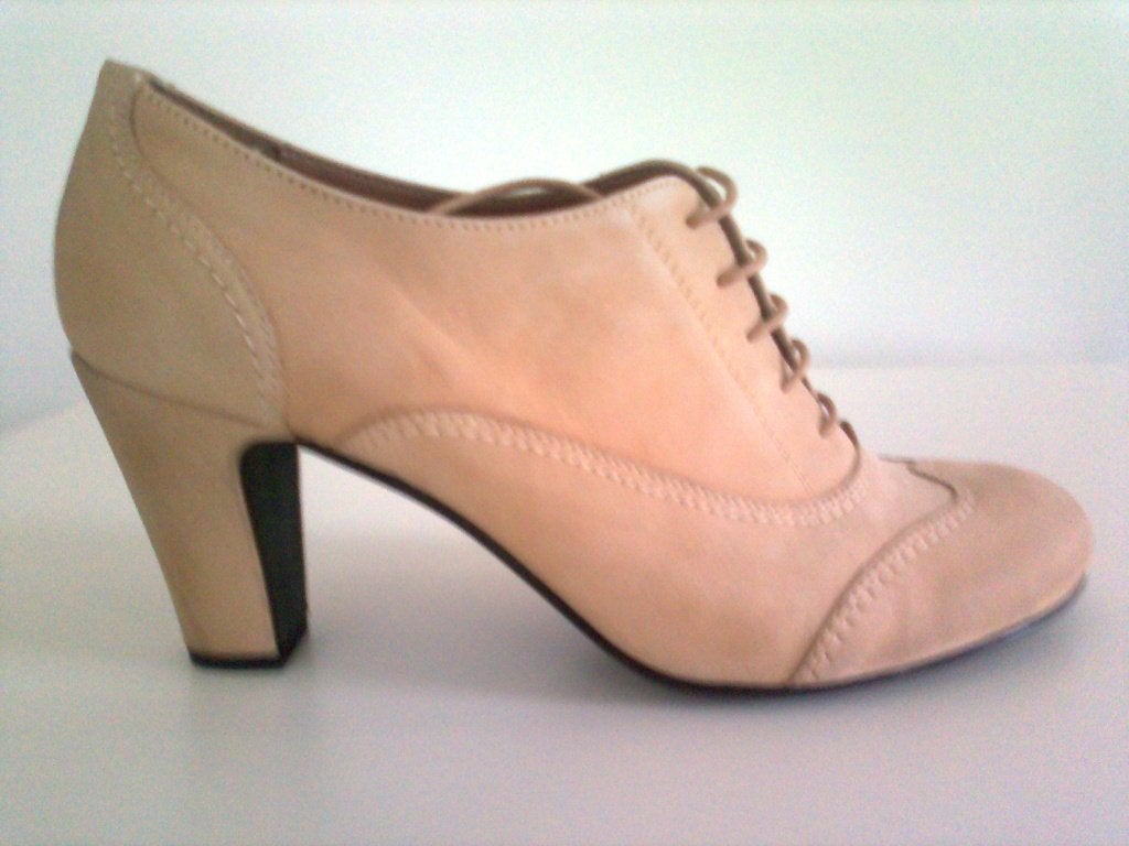 Chaussure basse à talon et lacets Richelieu Salome beige 40, Neuf, Beige, Chaussures basses, Envoi