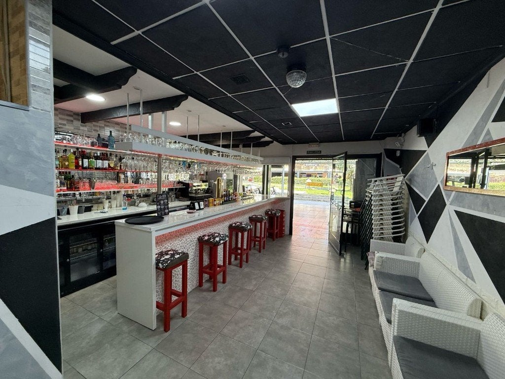 BAR IN BENIDORM, Immo, Buitenland, Spanje, Overige soorten, Stad