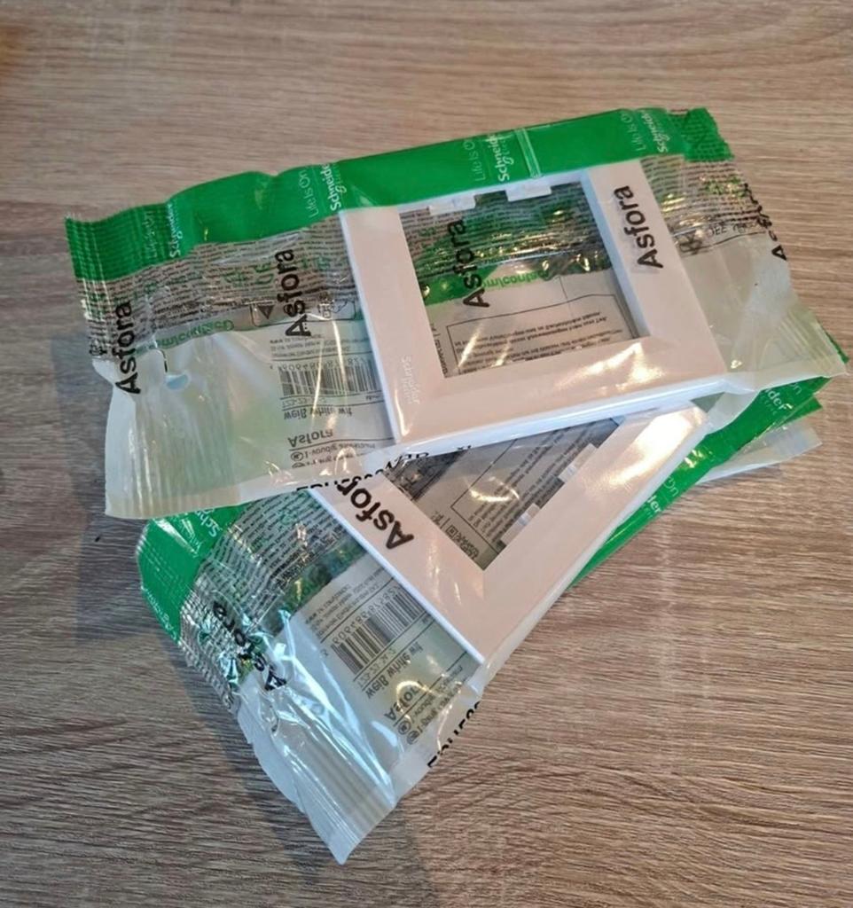 5 cadre de prise ou interrupteur, Neuf, Interrupteur