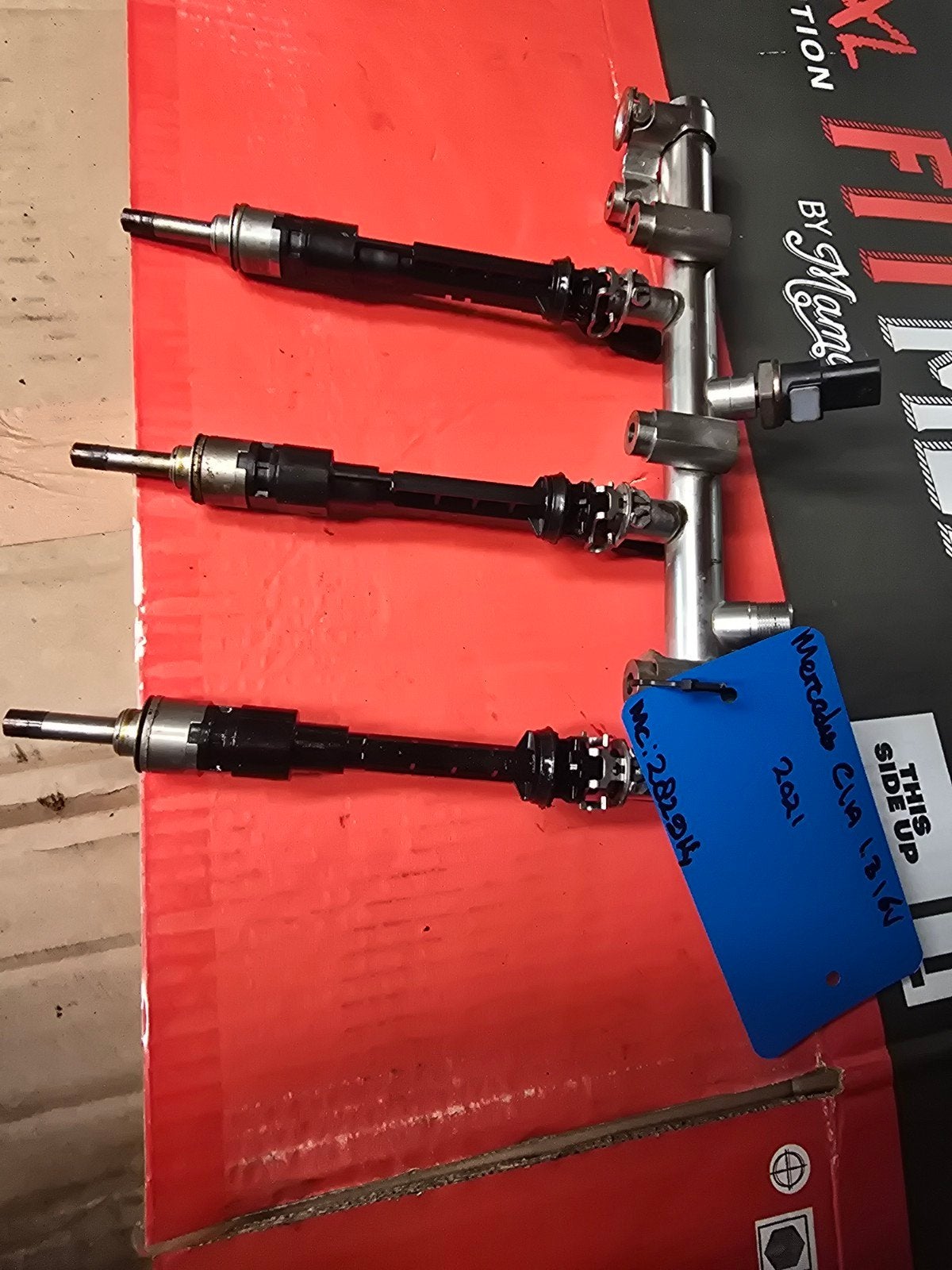 Injector Mercedes cla 1.3 Turbo 16V  282914, Ophalen of Verzenden
