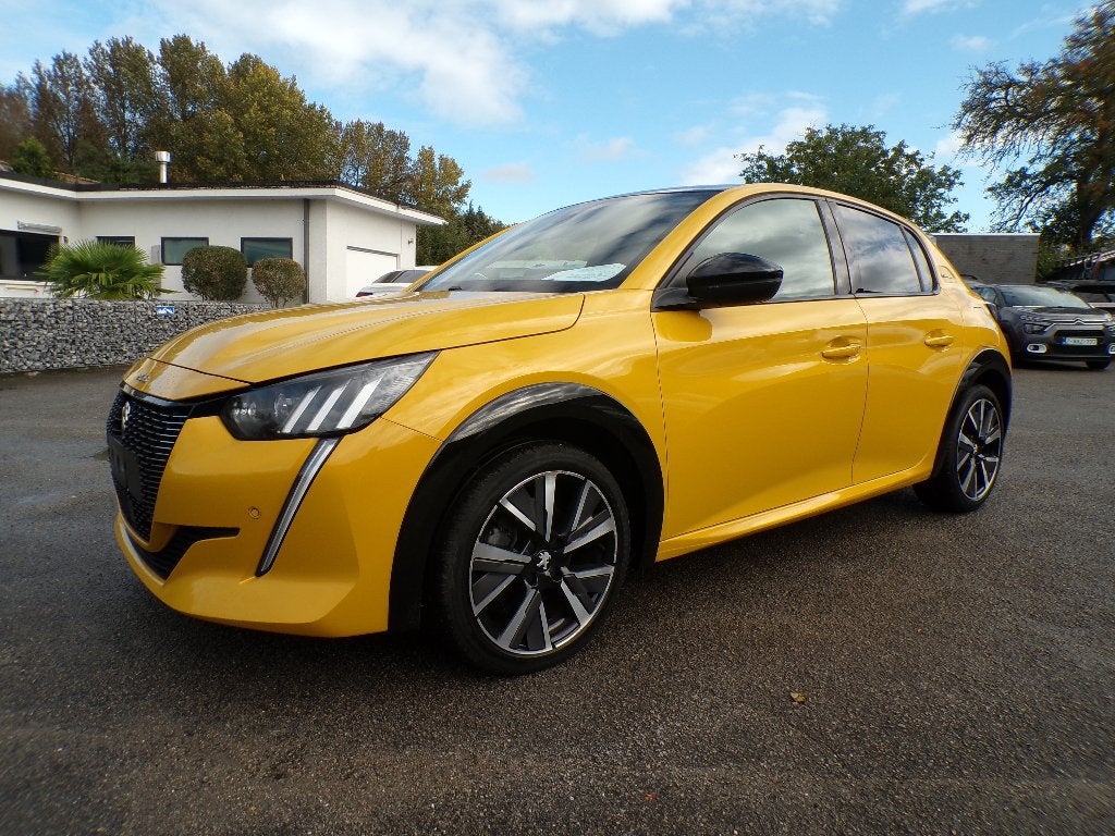 Peugeot 208 1.2i GT-Line Automaat/Carplay/Camera/94.000km, Auto's, Stof, 1199 cc, Geel, 5 deurs