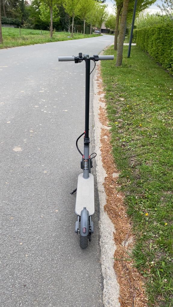Elektrishe step, Fietsen en Brommers, Steps, Ophalen, Zo goed als nieuw