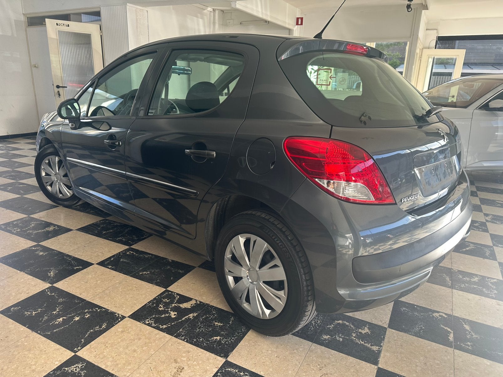 Peugeot 207 1.4i, Achat, Verrouillage central, 135 g/km, Entreprise