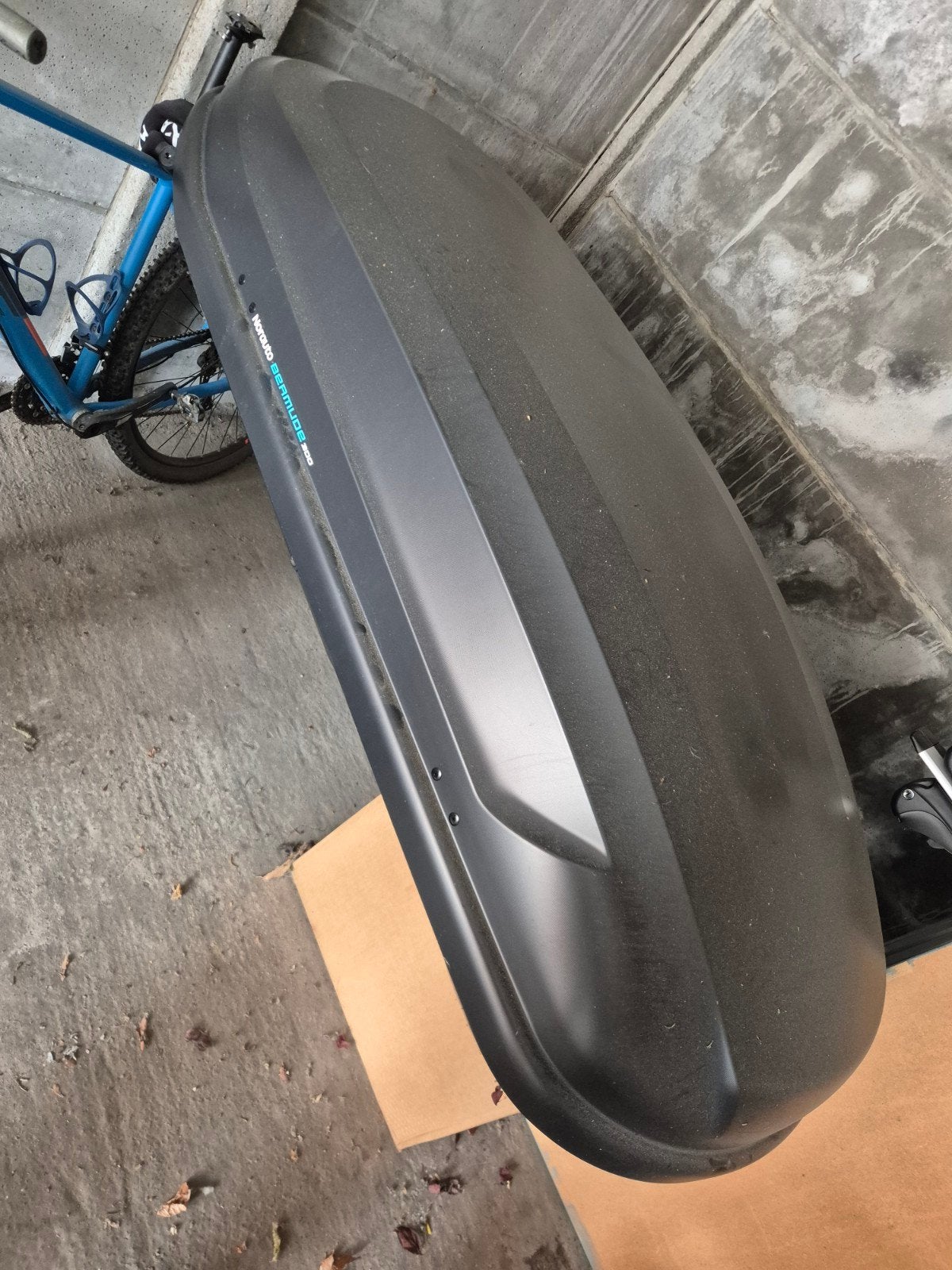Coffres de toit Norauto 300 + coffres de toit Montblance, Enlèvement