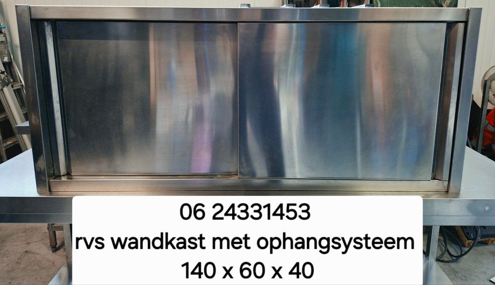 Rvs wandkast met schuifdeuren en ophangsysteem, Doe-het-zelf en Bouw, Ophalen