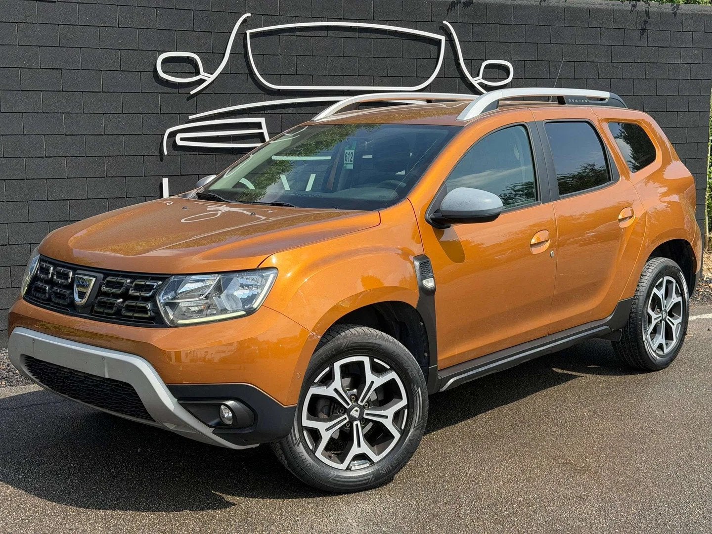 Dacia Duster 1.6 SCe+NAVI+CAMERA 360+CUIR+AIRCO+JANTES+EURO, Autos, Dacia, Cuir, Achat, Euro 6, Entreprise