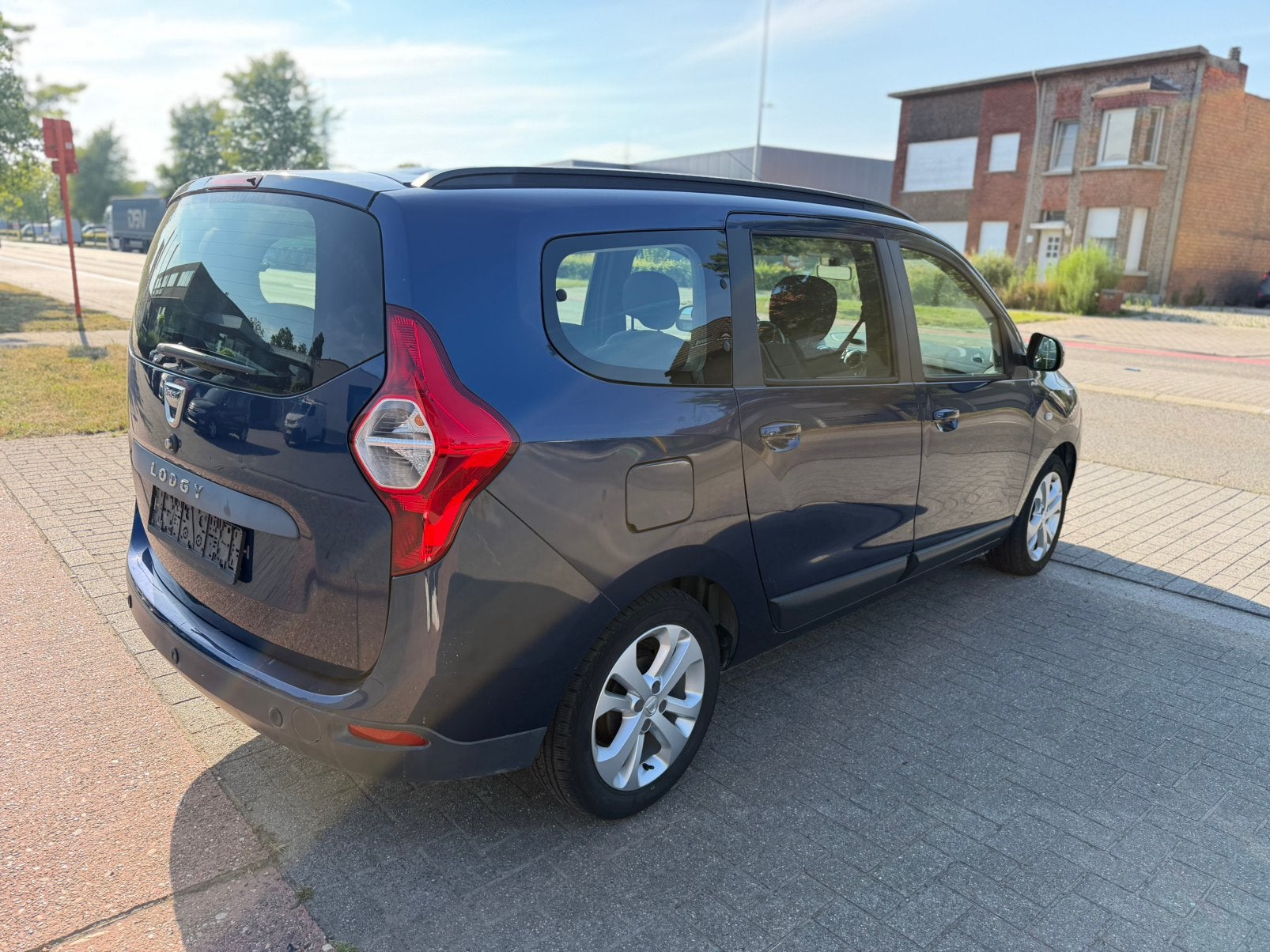 Dacia Lodgy 1.2 benzine 2016 7 Plaatsen, Autos, Dacia, Achat, Euro 6, 7 places, Boîte manuelle