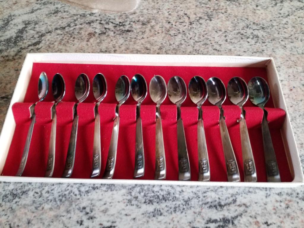 Petites cuillères avec logo RVS, Ophalen of Verzenden