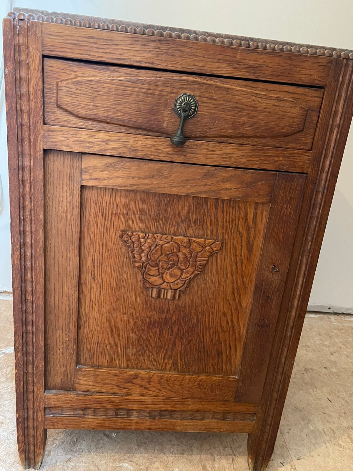 Table de chevet art déco, Maison & Meubles, Moins de 45 cm, Enlèvement, Utilisé, 55 à 70 cm
