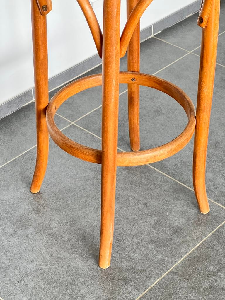 Tabouret de bar ancien style Thonet en bois courbé., Enlèvement, Comme neuf, Bois