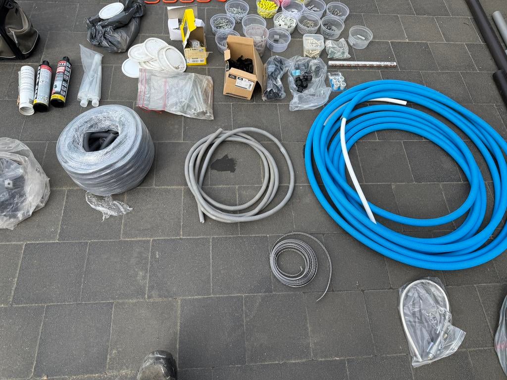 Bouwmateriaal opbergen gereedschap, Ophalen, Zo goed als nieuw