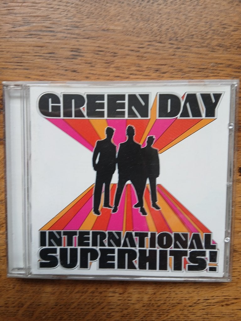 CD Green Day : International Superhits, CD & DVD, Enlèvement