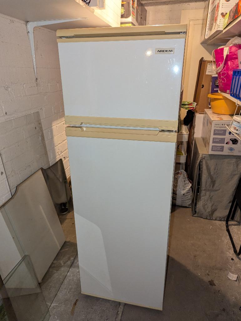 Frigo combiné, Electroménager, Avec compartiment congélateur, Utilisé, 45 à 60 cm, Enlèvement