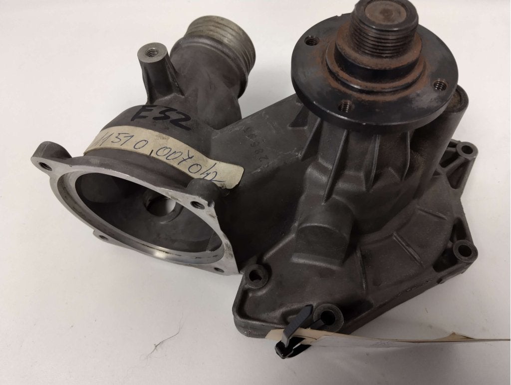 BMW V8 530 ,540 ,730 .740 E32 E34 Waterpomp 115100007042, Enlèvement ou Envoi, Niet ingevuld, BMW, Niet ingevuld