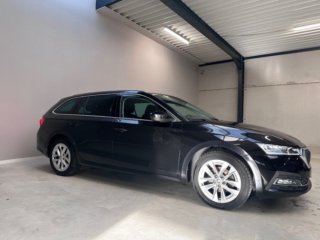Skoda Octavia 2.0 TDi DSG Led Navi Lineass Camara 112000km, Auto's, Dealer onderhouden, Stof, 4 cilinders, 1969 cc