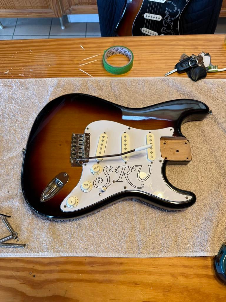 Stevie Ray Vaughan Stratocaster Guitar Body, Audio, Tv en Foto, Radio's, Zo goed als nieuw, Ophalen of Verzenden