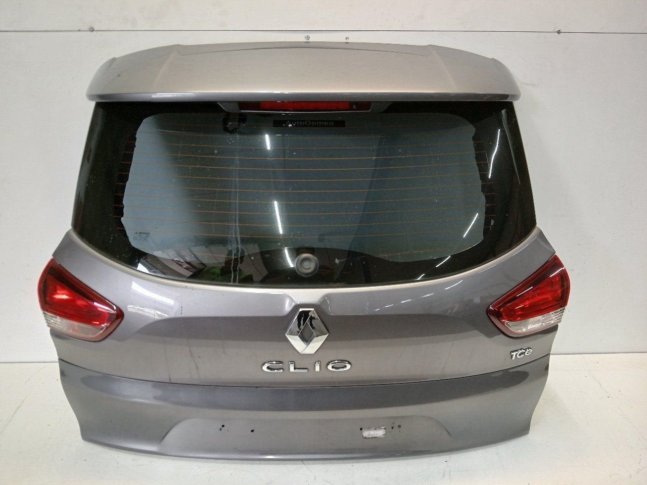Achterklep Renault Clio, Onderdelen@venauto.nl, Van der Ven Autorecycling B.V., Arrière, Ettenseweg 76, 4706 PB Roosendaal, The Netherlands