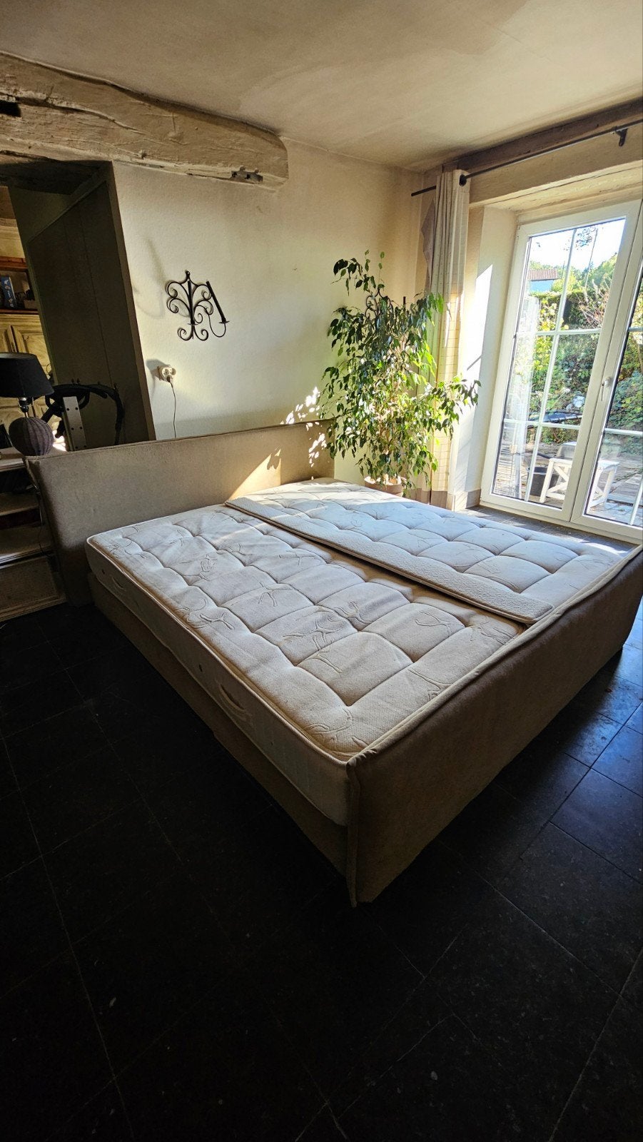 lit complet boxspring, Maison & Meubles, Beige, Enlèvement, Utilisé, 180 cm