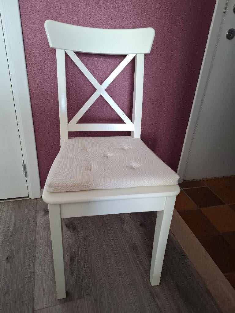 Zes witte eetkamerstoelen Rosentorp ikea, Huis en Inrichting, Stoelen, Ophalen, Wit, Zo goed als nieuw, Vijf, Zes of meer stoelen