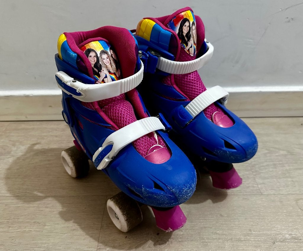K3 - Rolschaatsen I Maat 34/37 I Blauw/Regenboog, Verstelbaar, Kinderen, Ophalen of Verzenden, Zo goed als nieuw