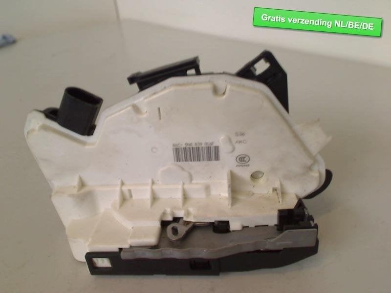 SERRURE DE PORTE ARRIÈRE DROITE Tiguan (5N1 / 2), Volkswagen, Volkswagen AG, Utilisé, Kundenbetreuung@volkswagen.de