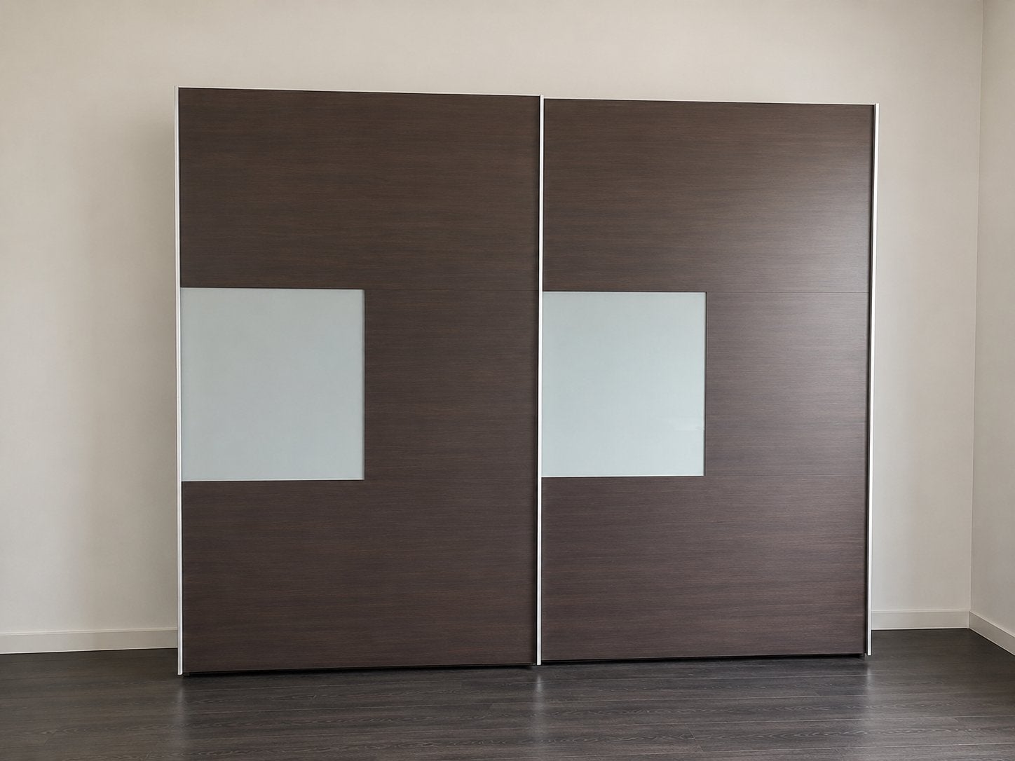 Donkerbruine kleerkast - B 280 x D63 x H220 cm, Huis en Inrichting, Ophalen, Met deur(en), Gebruikt, Modern