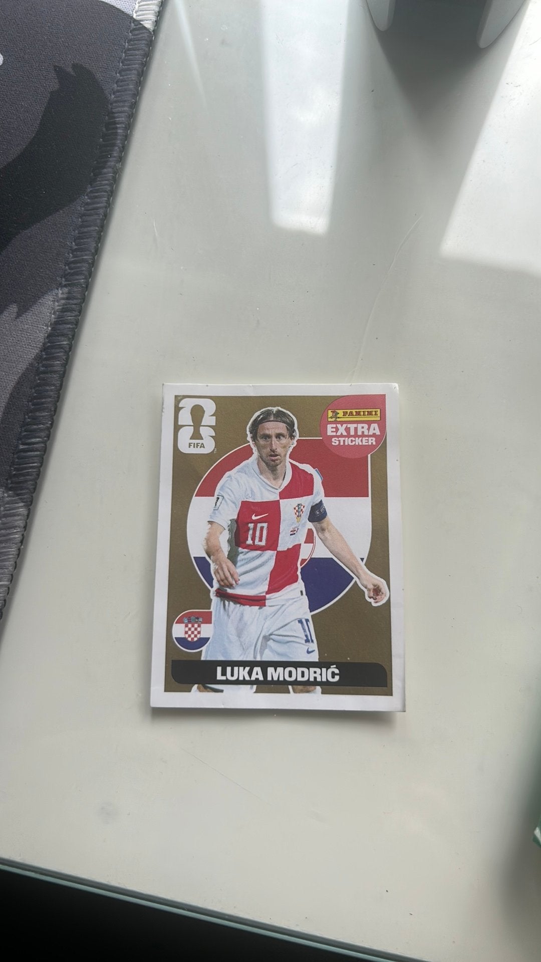 Goude luka modric extra sticker, Tickets en Kaartjes, Sport | Voetbal, Losse kaart, Eén persoon