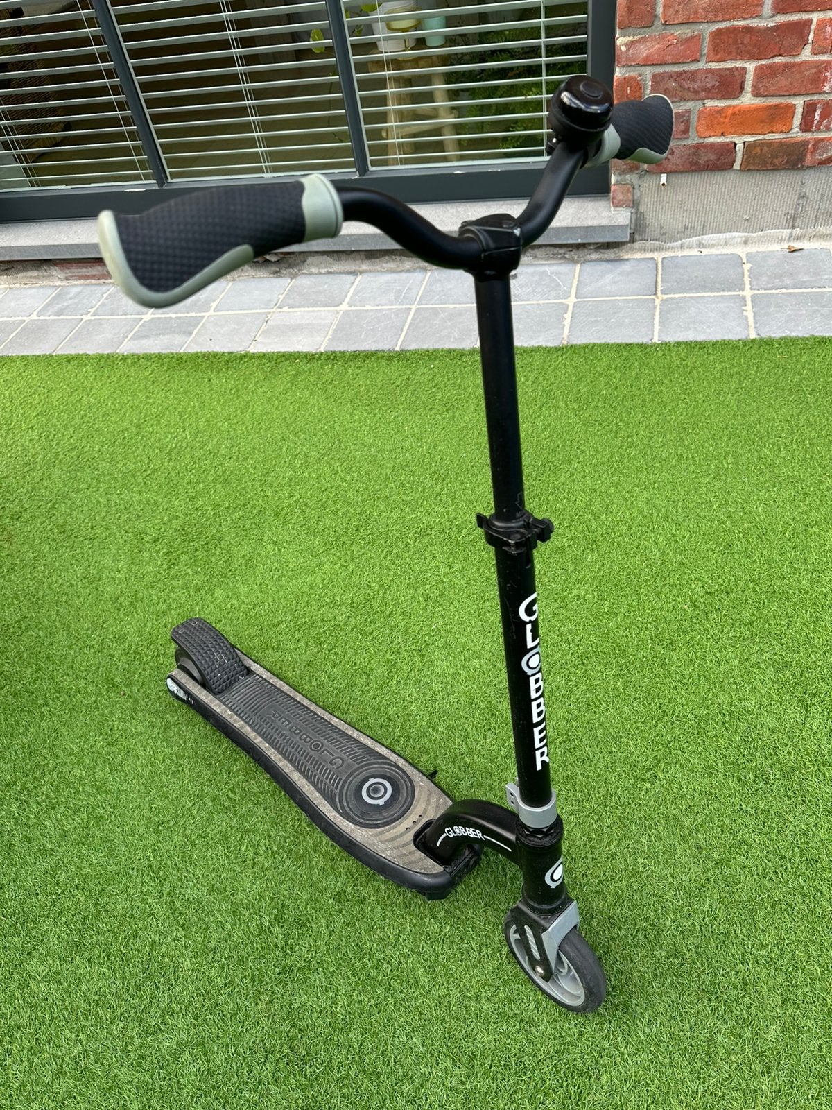 Trottinette électrique Globber pour enfants + chargeur, Enlèvement, Utilisé, Step électrique (E-scooter)
