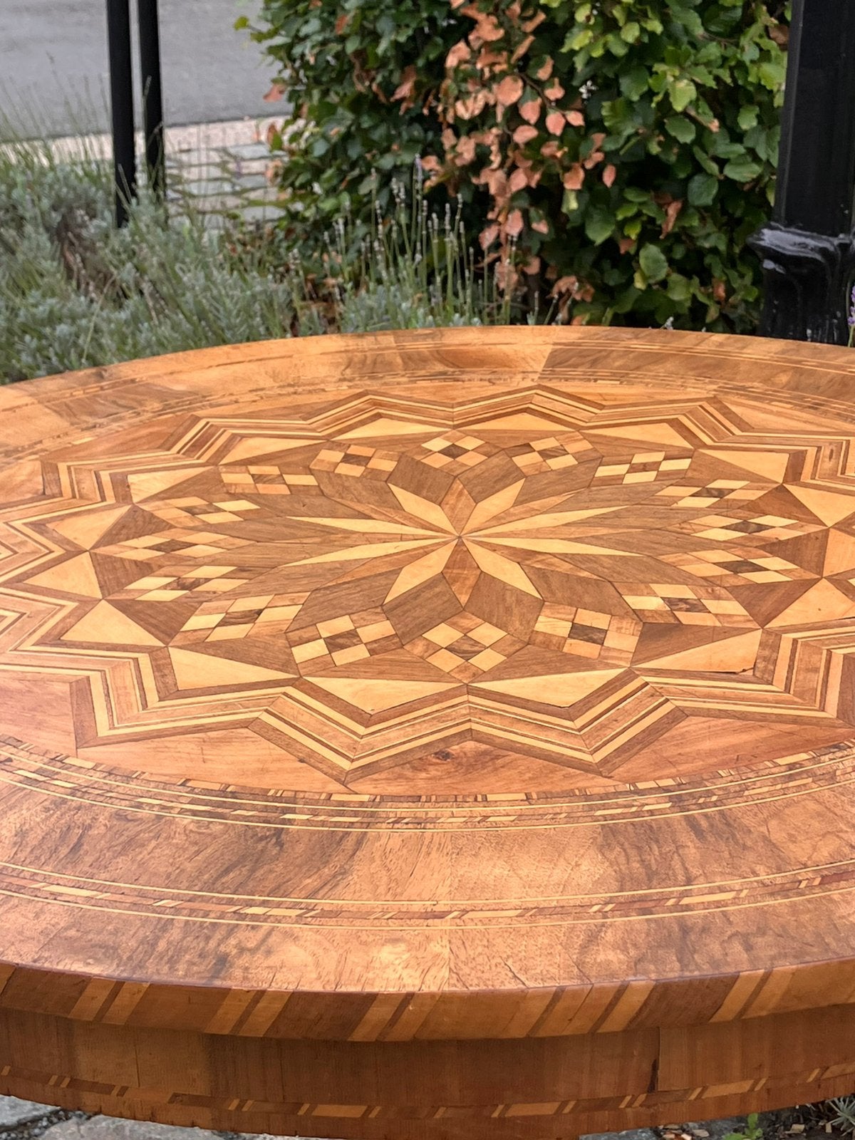 19de eeuwse Sorrento tafel met inleg (marqueterie Italië), Ophalen