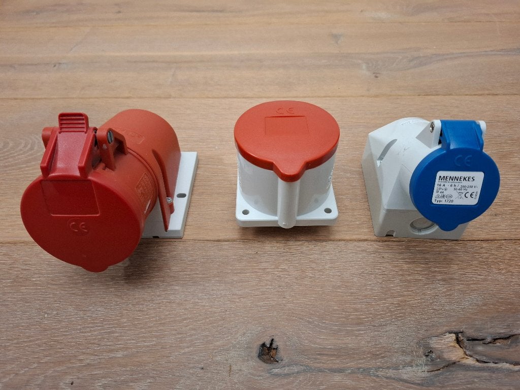 CEE Wandcontactdozen/Inbouwcontactdozen - Mennekes - NIEUW, Verzenden, Nieuw