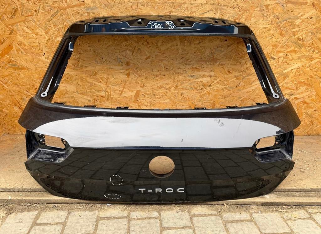Hayon Volkswagen T-Roc, Enlèvement, Volkswagen